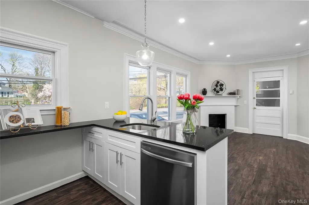 579 Broadway Hastings-on-hudson NY 10706