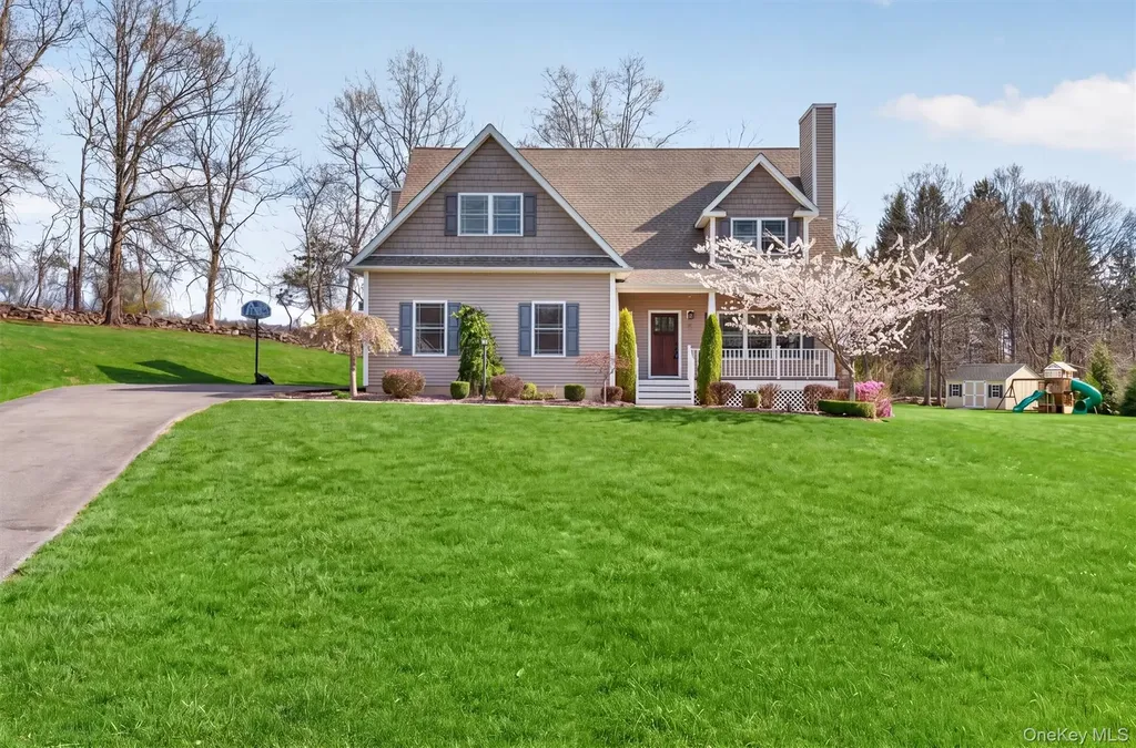 11 Country Glen Fishkill NY 12524