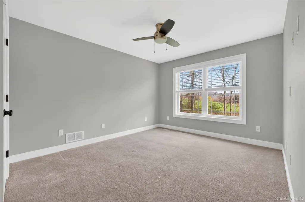 11 Country Glen Fishkill NY 12524