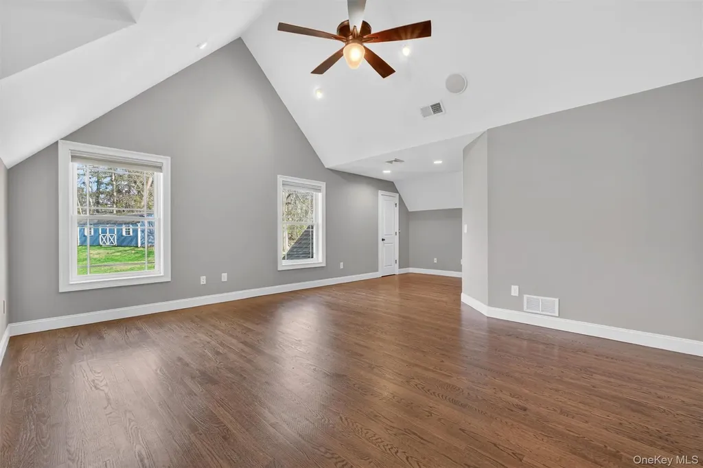 11 Country Glen Fishkill NY 12524