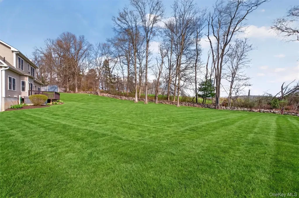 11 Country Glen Fishkill NY 12524