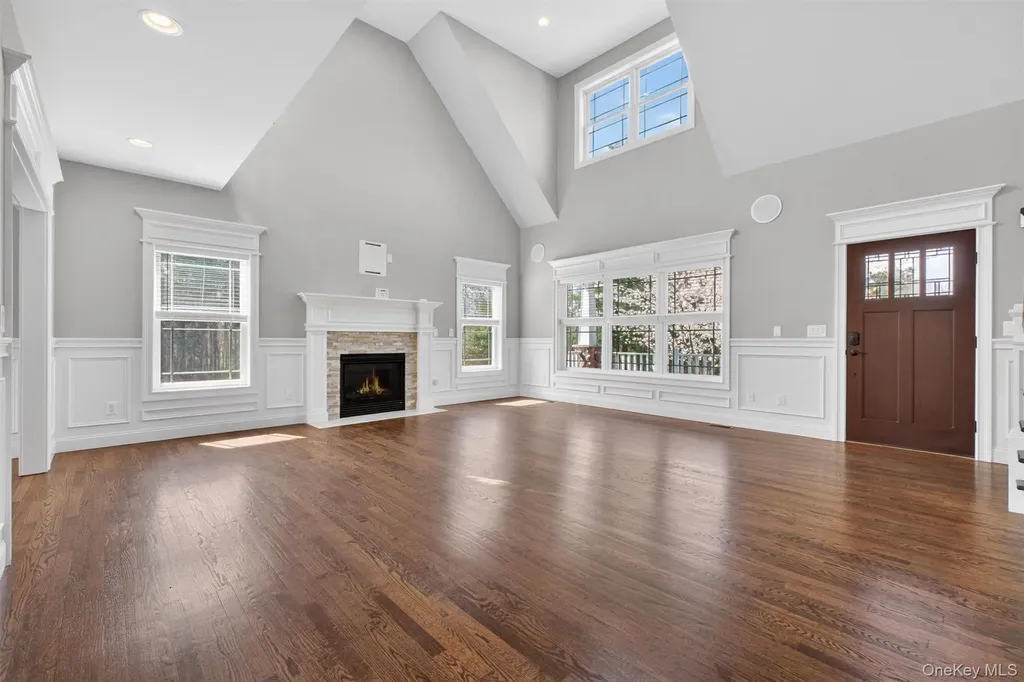 11 Country Glen Fishkill NY 12524