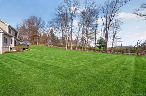 11 Country Glen Fishkill NY 12524