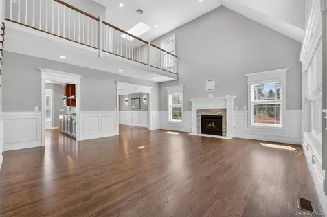 11 Country Glen Fishkill NY 12524