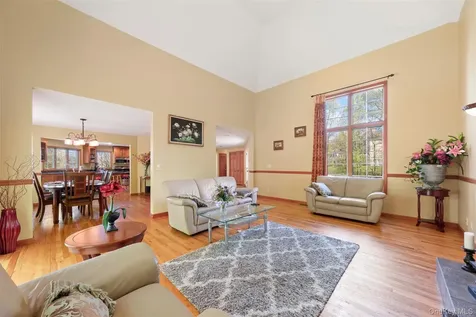 21 Huyler Drive Hyde Park NY 12538