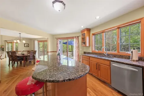 21 Huyler Drive Hyde Park NY 12538
