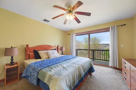 21 Huyler Drive Hyde Park NY 12538