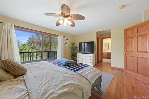 21 Huyler Drive Hyde Park NY 12538