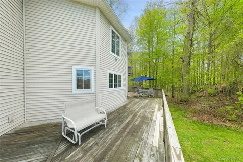 21 Huyler Drive Hyde Park NY 12538