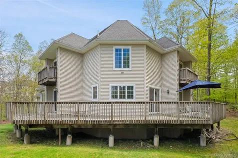 21 Huyler Drive Hyde Park NY 12538