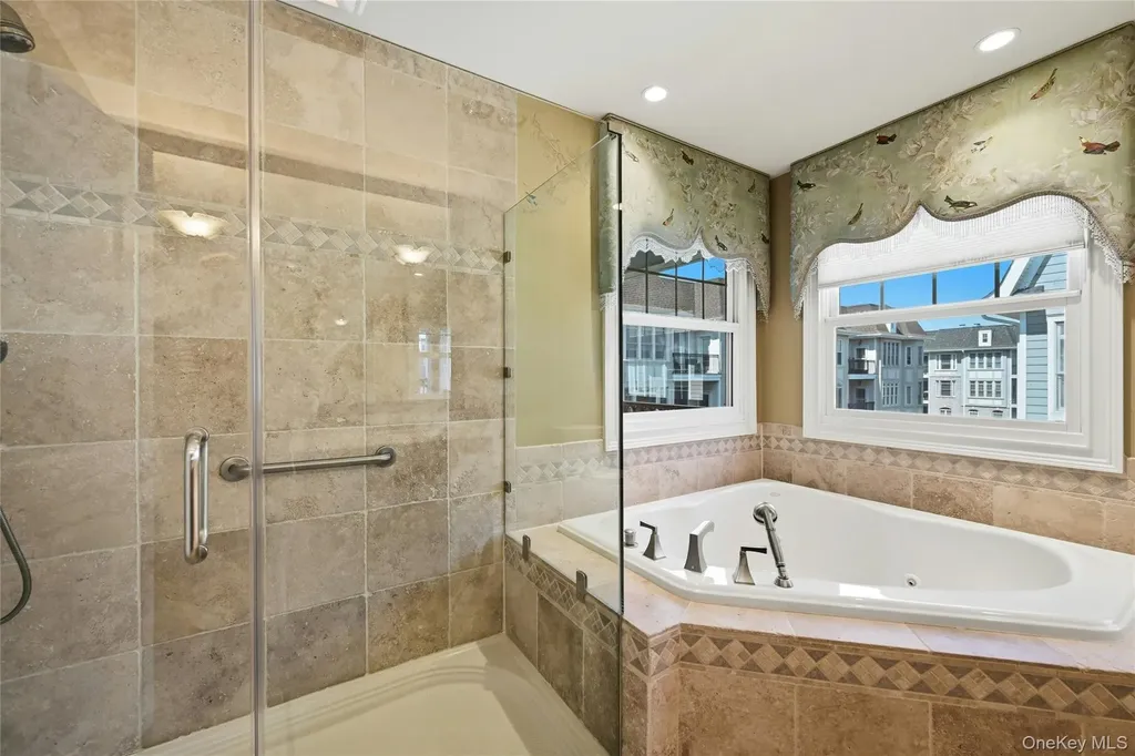 477 Pacing Way Westbury NY 11590