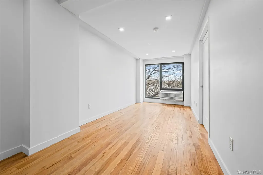 444 Graham Avenue Brooklyn NY 11211