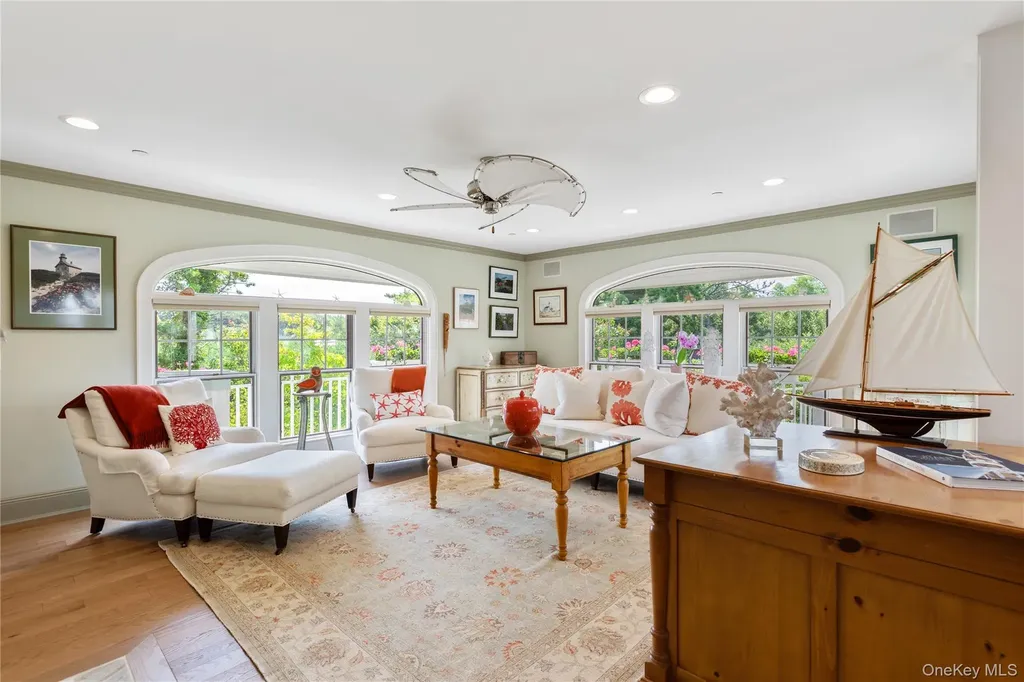 206 Broadway Saltaire NY 11706