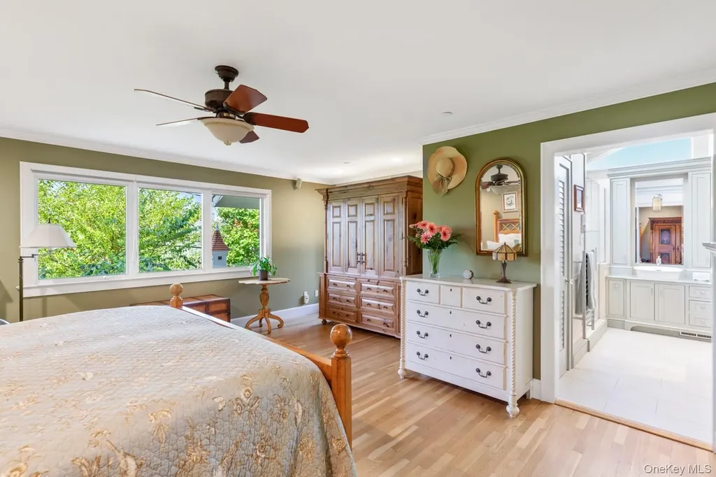 206 Broadway Saltaire NY 11706