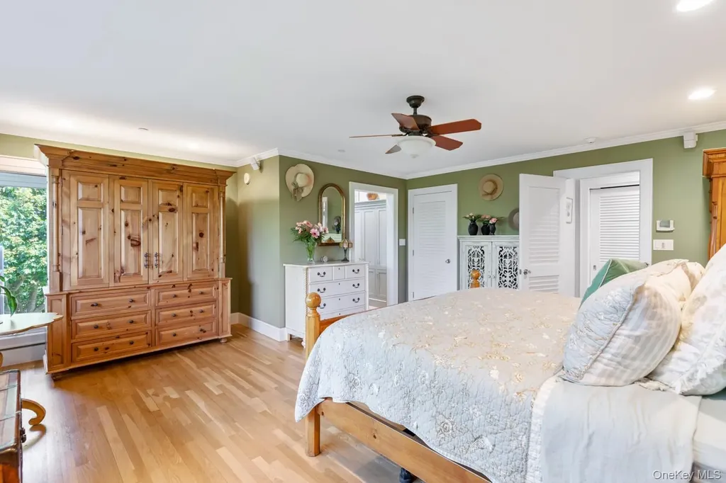 206 Broadway Saltaire NY 11706