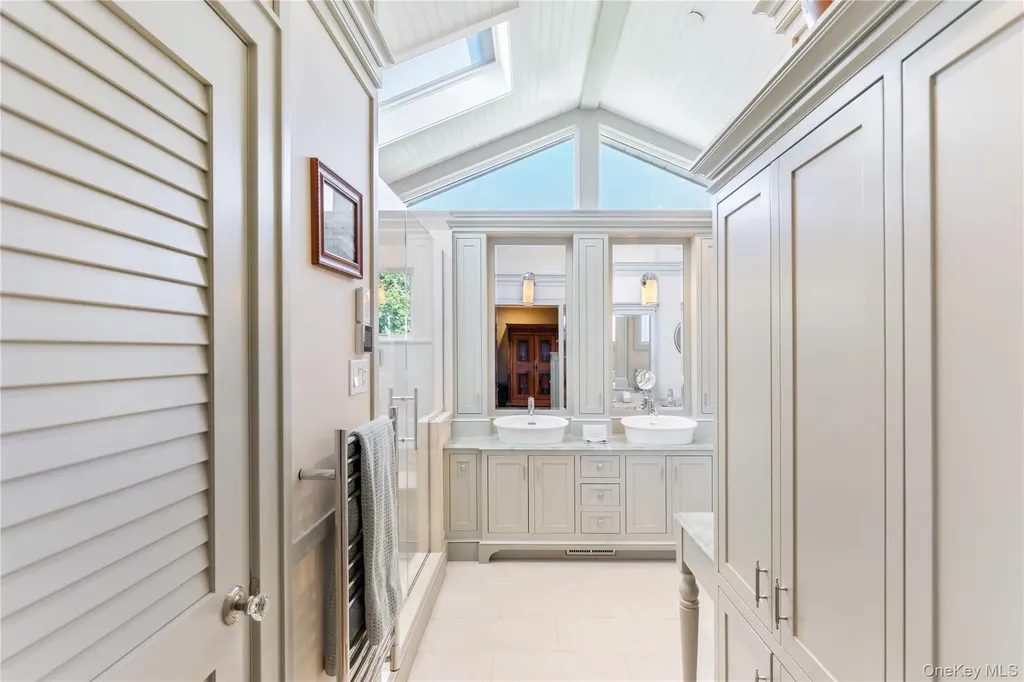 206 Broadway Saltaire NY 11706