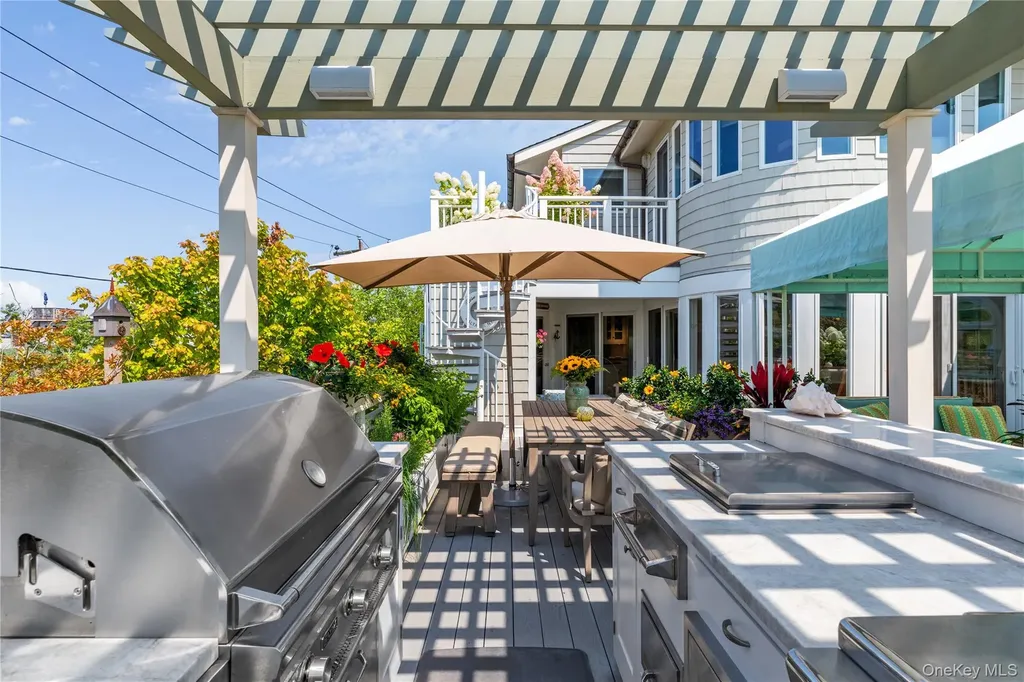 206 Broadway Saltaire NY 11706