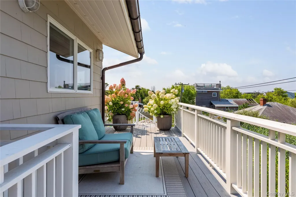 206 Broadway Saltaire NY 11706