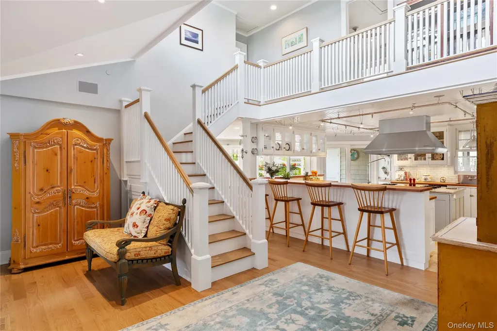 206 Broadway Saltaire NY 11706