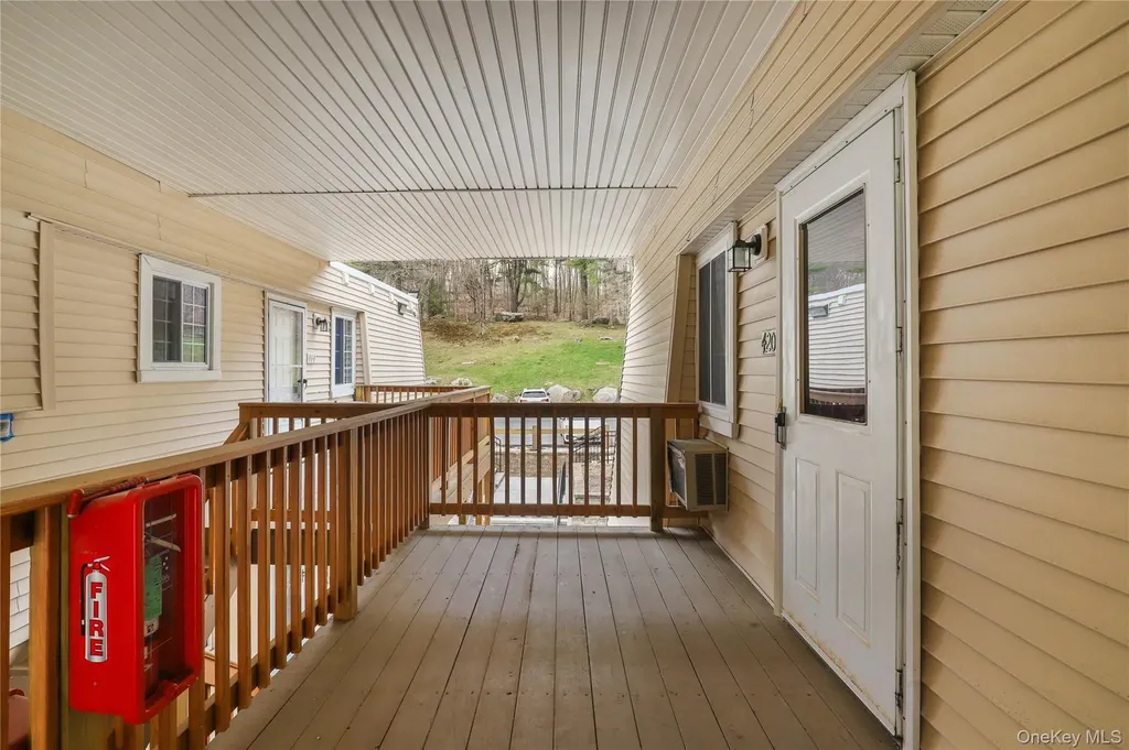 420 Fox Run Lane Carmel NY 10512