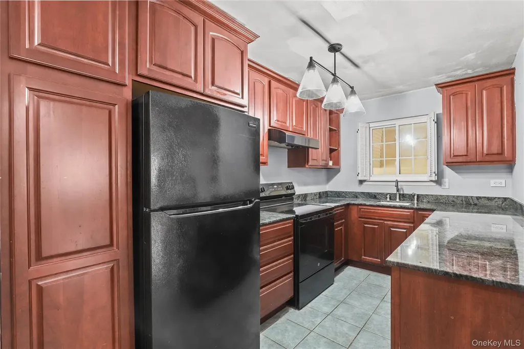 420 Fox Run Lane Carmel NY 10512