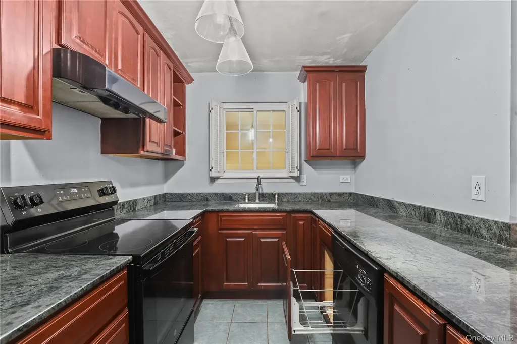 420 Fox Run Lane Carmel NY 10512