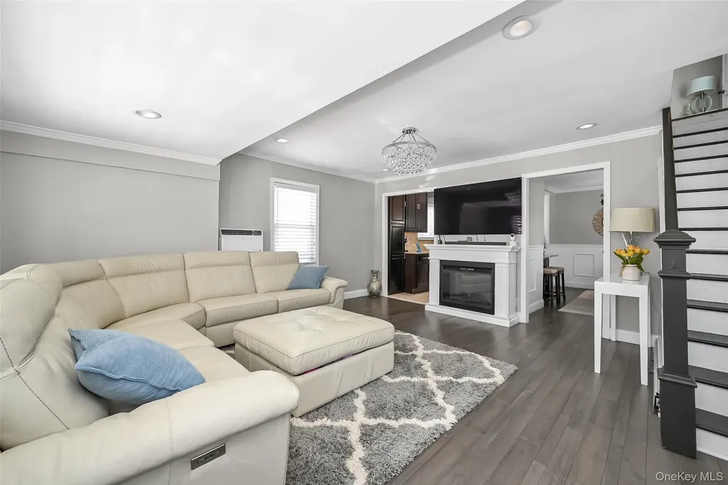 187 Memphis Avenue South Floral Park NY 11001