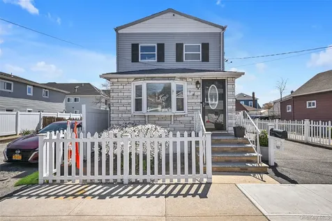 187 Memphis Avenue South Floral Park NY 11001