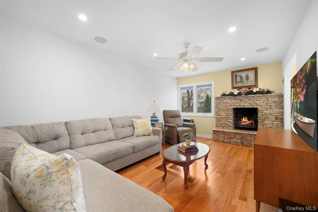 50 Marian Lane Jericho NY 11753