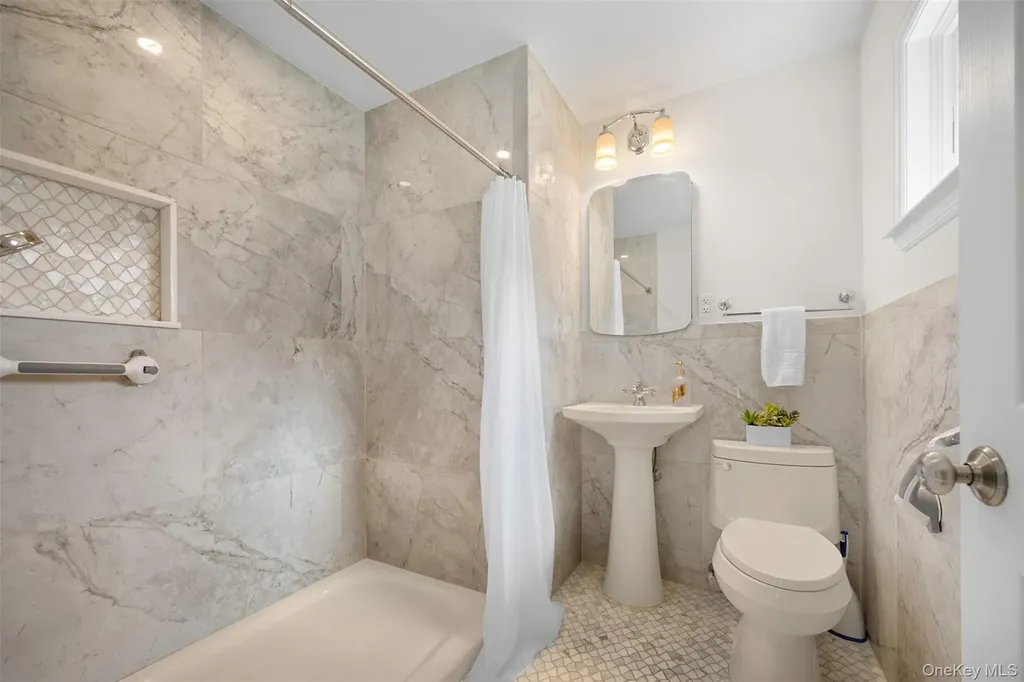 50 Marian Lane Jericho NY 11753
