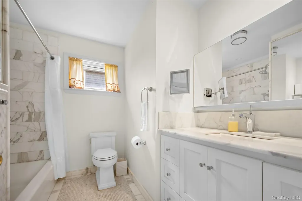 50 Marian Lane Jericho NY 11753