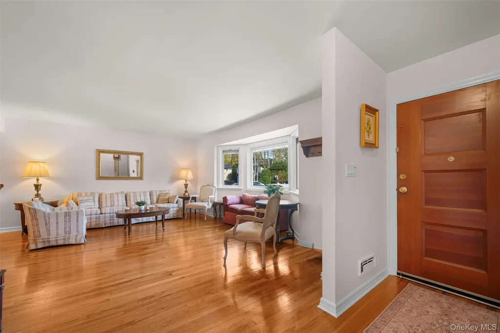 50 Marian Lane Jericho NY 11753