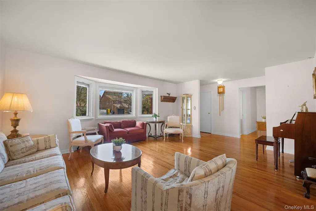 50 Marian Lane Jericho NY 11753