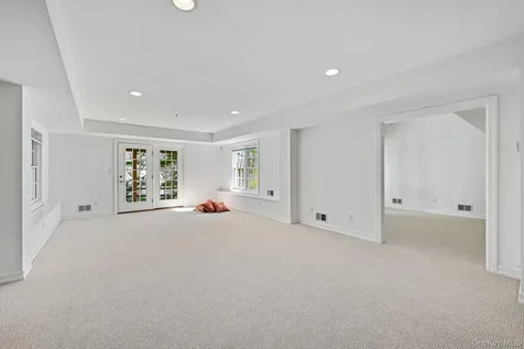 125 Cross River Road Mount Kisco NY 10549