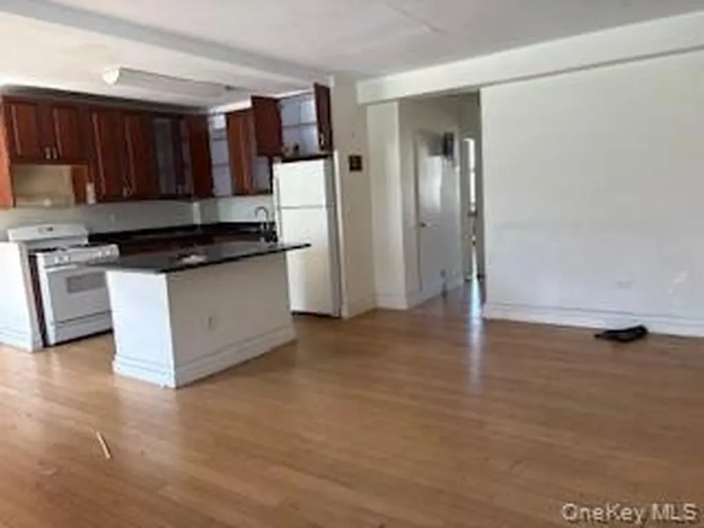 12161 Flatlands Avenue Brooklyn NY 11207