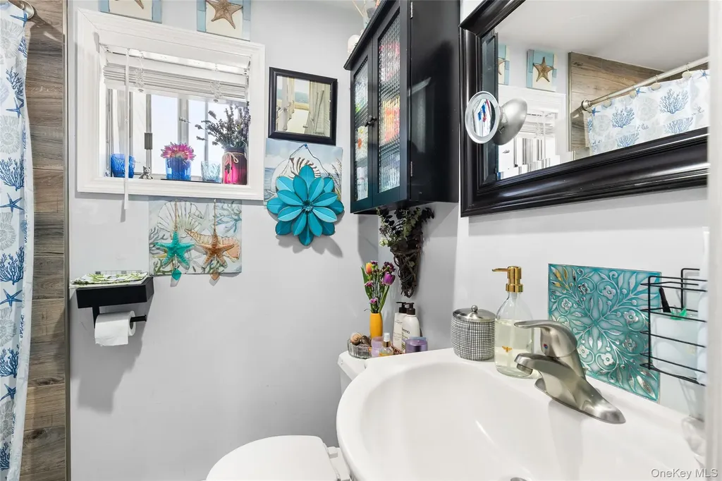 1299 Madison Avenue West Islip NY 11795