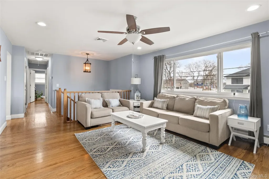 1299 Madison Avenue West Islip NY 11795