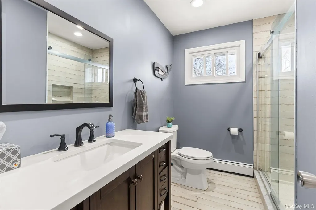 1299 Madison Avenue West Islip NY 11795