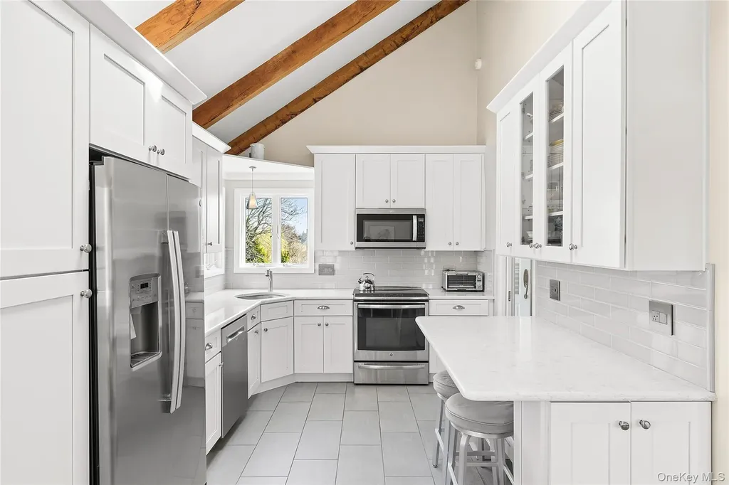 4 Meadow Lane Westhampton Beach NY 11978