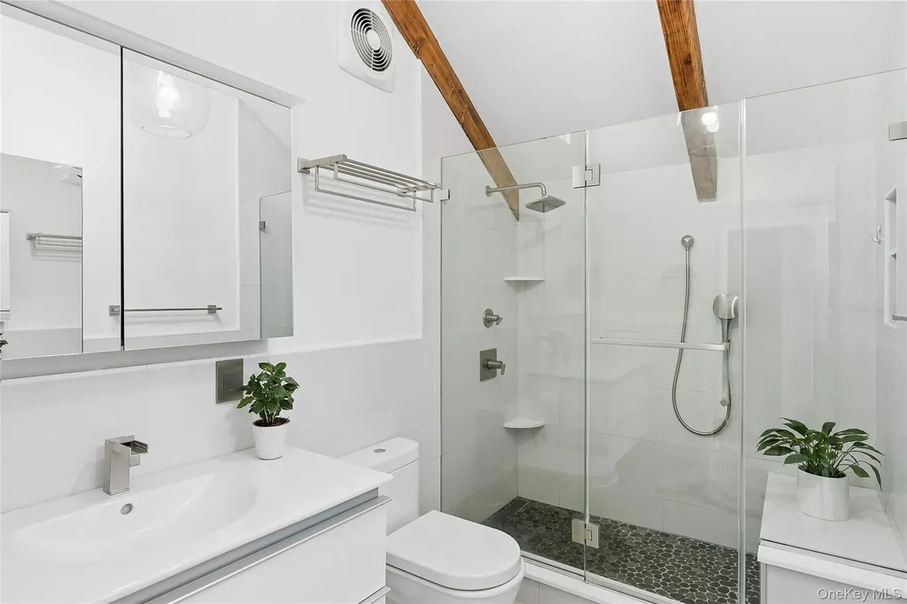 4 Meadow Lane Westhampton Beach NY 11978