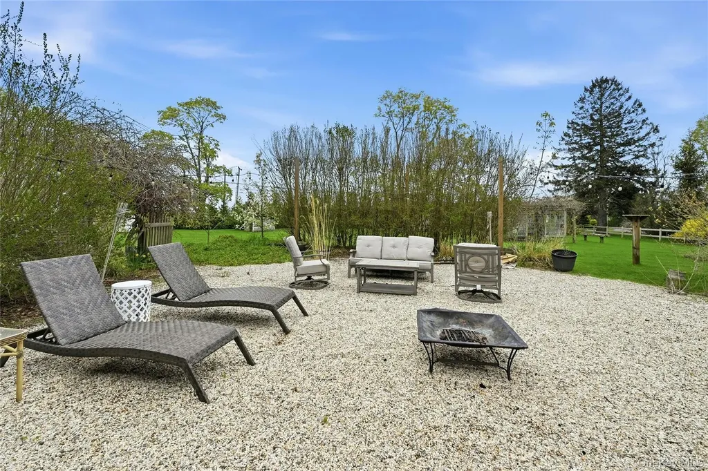 12 Herricks Lane Jamesport NY 11901