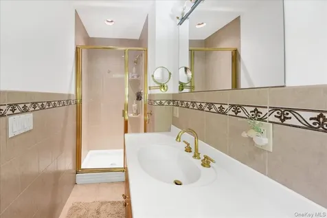 983 Palmer Avenue Mamaroneck NY 10543