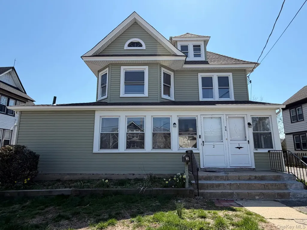 24 Doxsey Place Lynbrook NY 11563