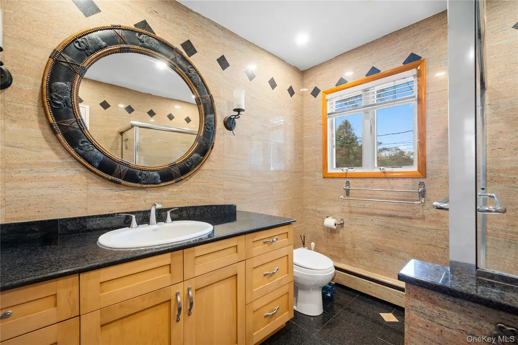 150 Roxton Road Plainview NY 11803