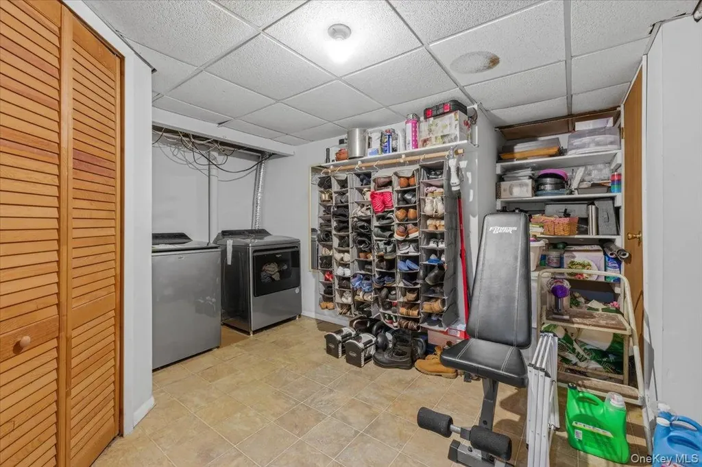 18 Seitz Drive Bethpage NY 11714
