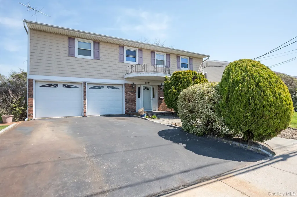 3905 Greentree Drive Oceanside NY 11572