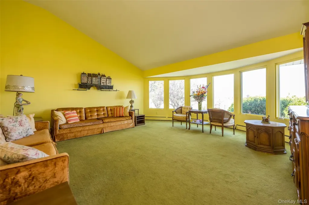 3905 Greentree Drive Oceanside NY 11572