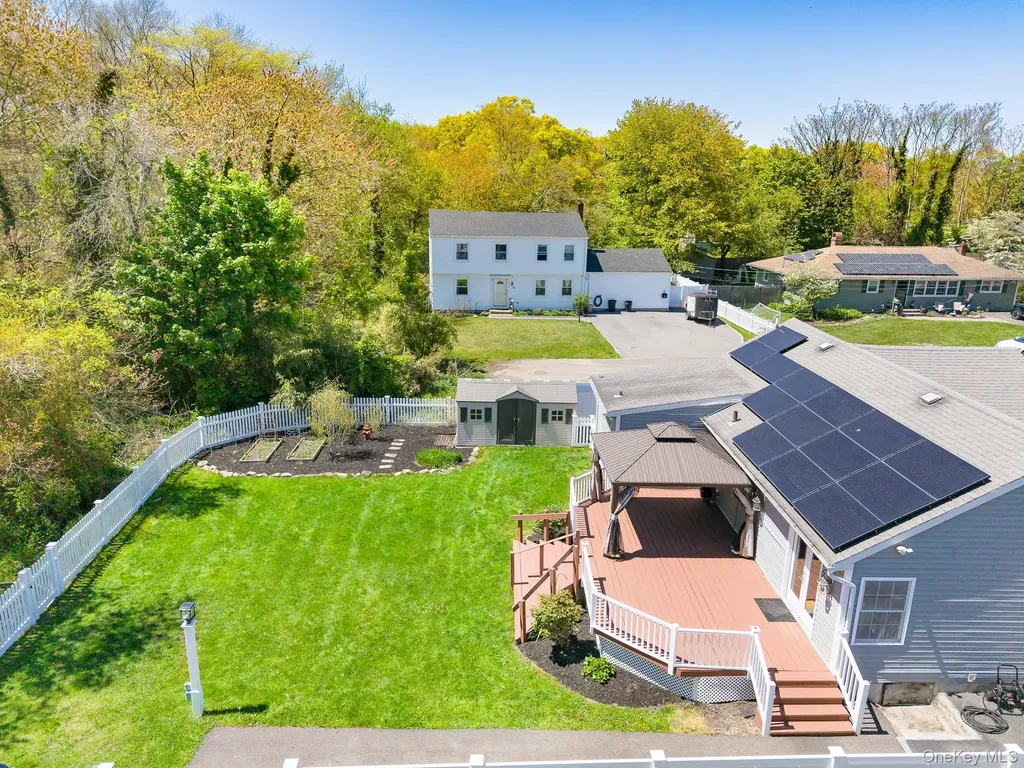 344 Atlantic Avenue Bay Shore NY 11706