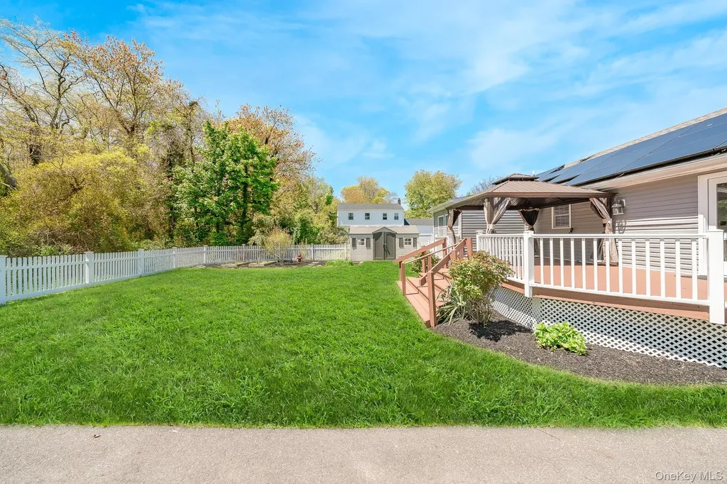 344 Atlantic Avenue Bay Shore NY 11706