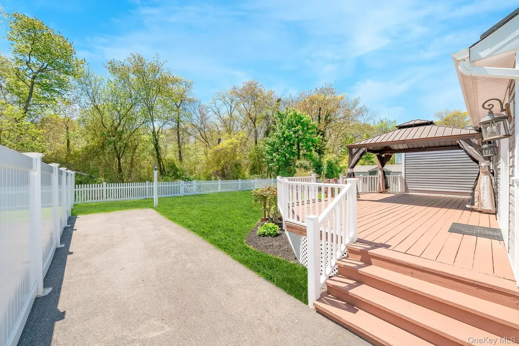 344 Atlantic Avenue Bay Shore NY 11706